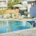 Sea & Sun Aparthotel Haraki