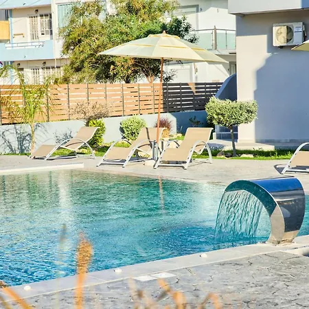 Sea & Sun Apart-hotel Haraki